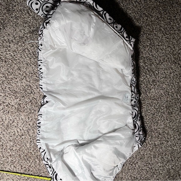 Rue21 Black & White Smiley Face Bubble Puffer Jacket - Picture 4 of 8